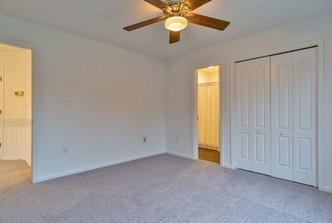 Building Photo - 3-Bedroom Home in Hillcrest Farms on Corne...