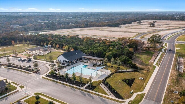 Building Photo - 2328 Lucky Ln