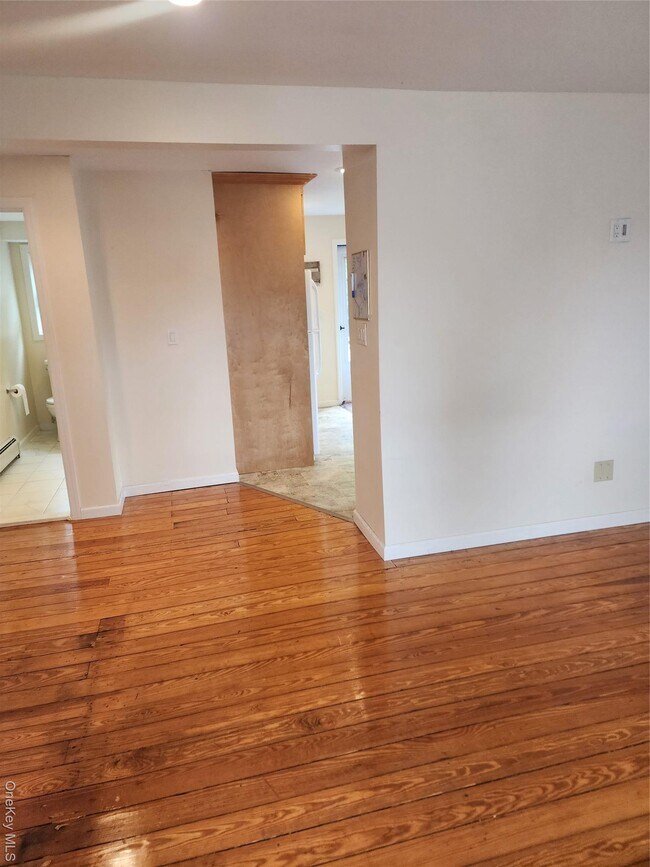 Building Photo - 632 Piermont Ave