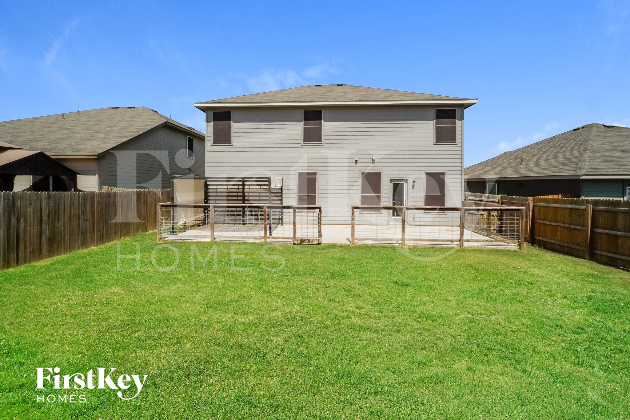 Building Photo - 1013 DUMFRIES Dr