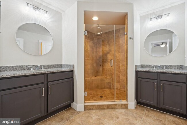 Building Photo - 10290 Greenspire Dr