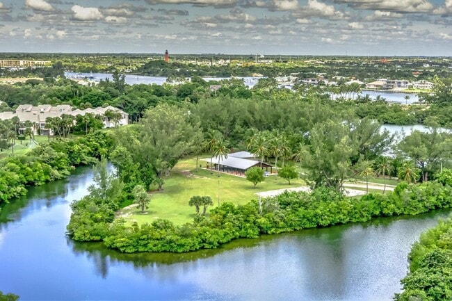 Building Photo - 400 Ocean Trail Way