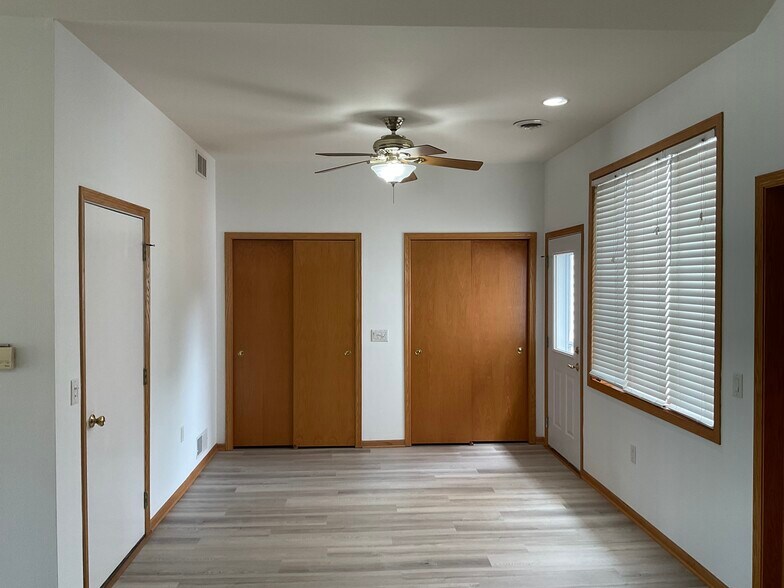 Building Photo - 5801 E Open Meadow