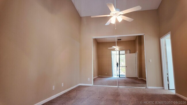 Building Photo - 5418 Firenze Dr