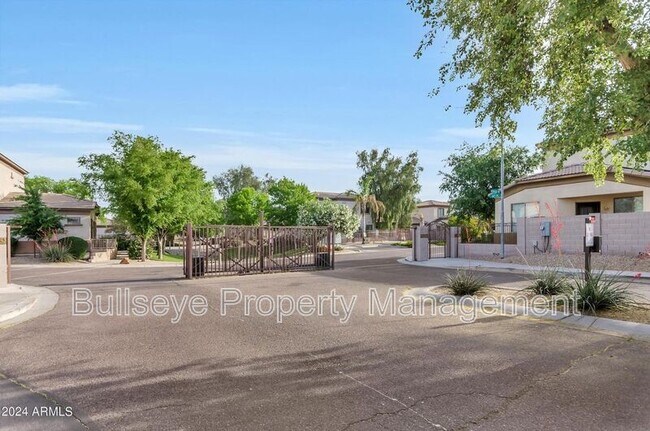 Building Photo - 3541 W Marconi Ave