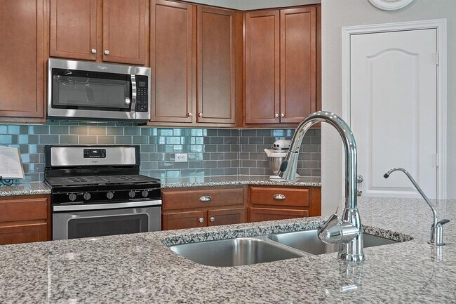 Building Photo - 476 Sheepshank Dr