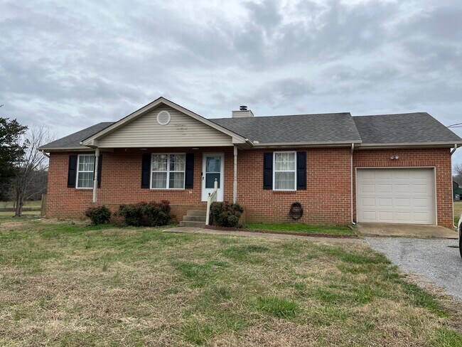 Front view - 542 Rogers Ln