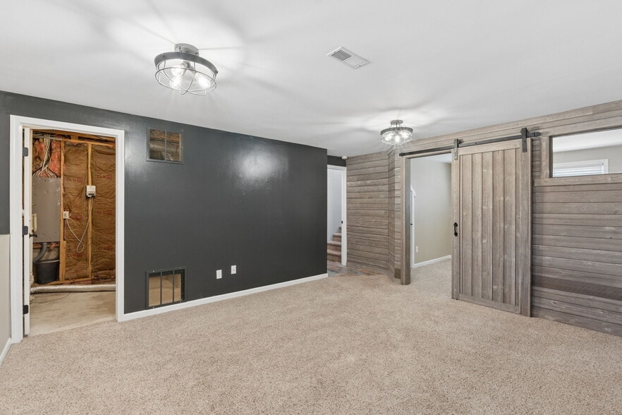 Building Photo - 103 Aurelia Ave