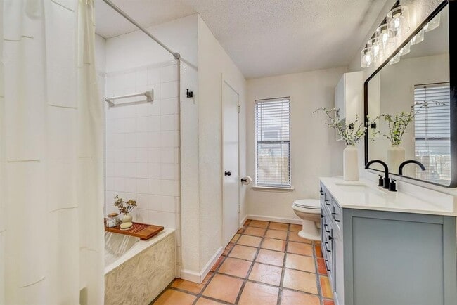 Building Photo - 13006 Moorcroft Ln