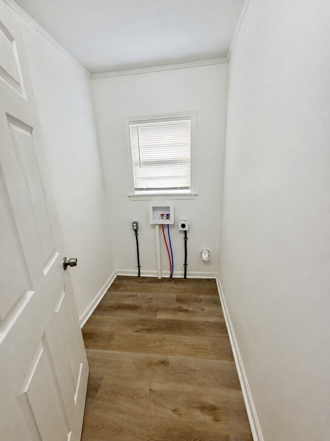 Building Photo - 1134 Lincoln Ave
