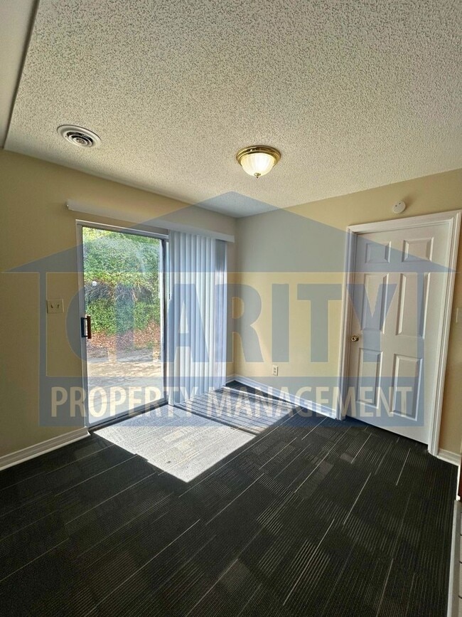 Building Photo - Location! Location! Location!