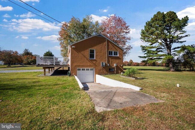 Building Photo - 11021 Bowerman Rd