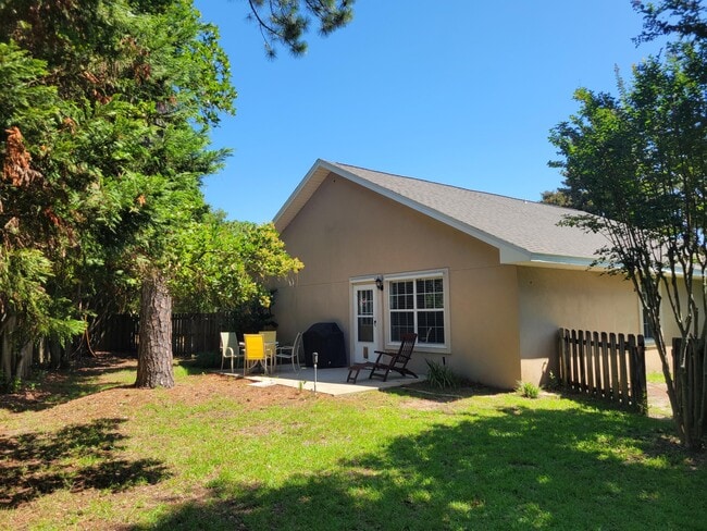 Building Photo - 224 Talquin Cove