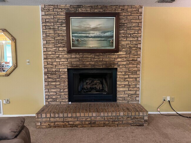 Building Photo - 2108 Selma Dr