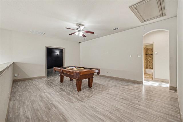 Building Photo - 588 Deverson Dr