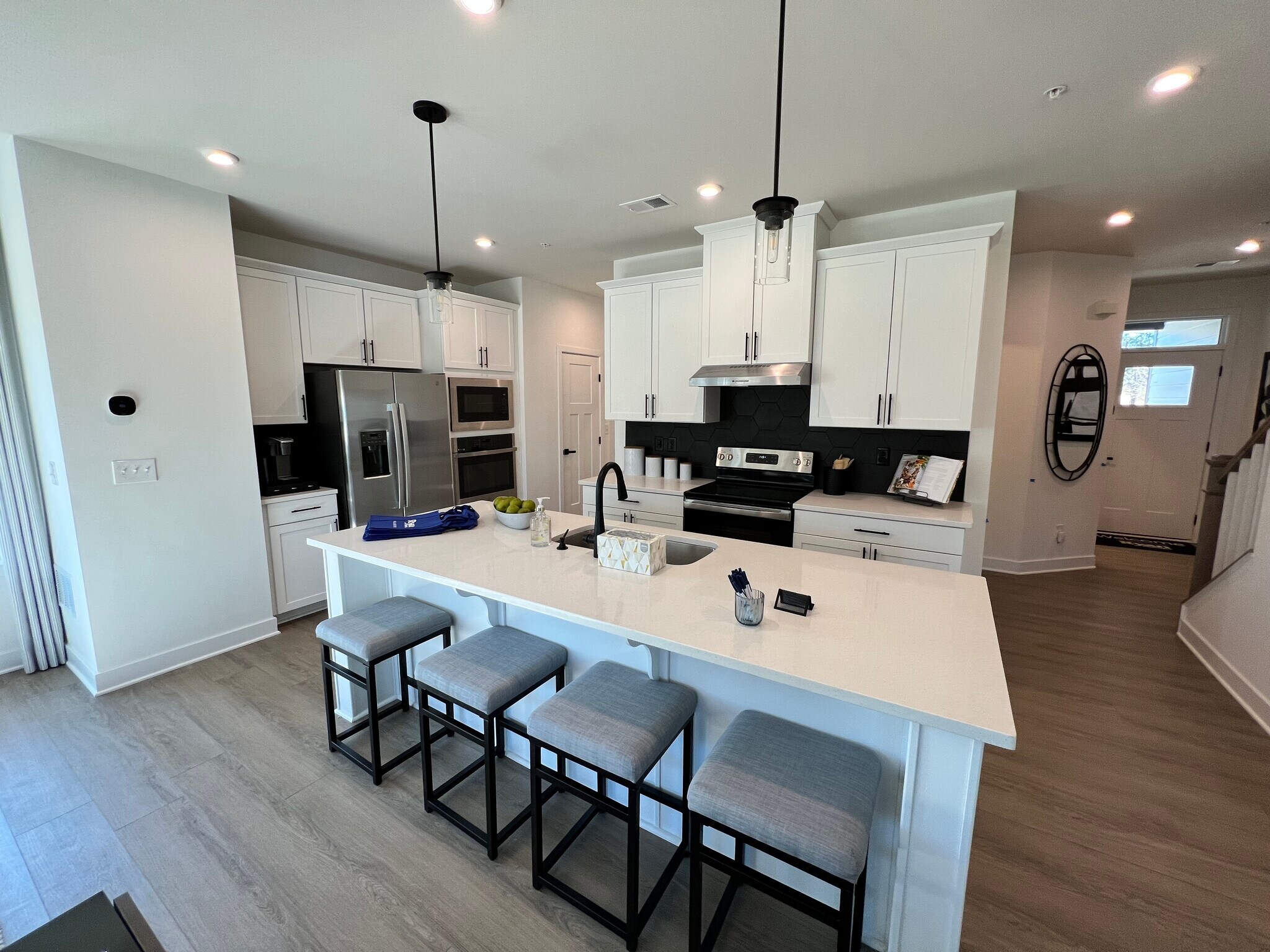 Building Photo - 180 Climbing Ivy Cir