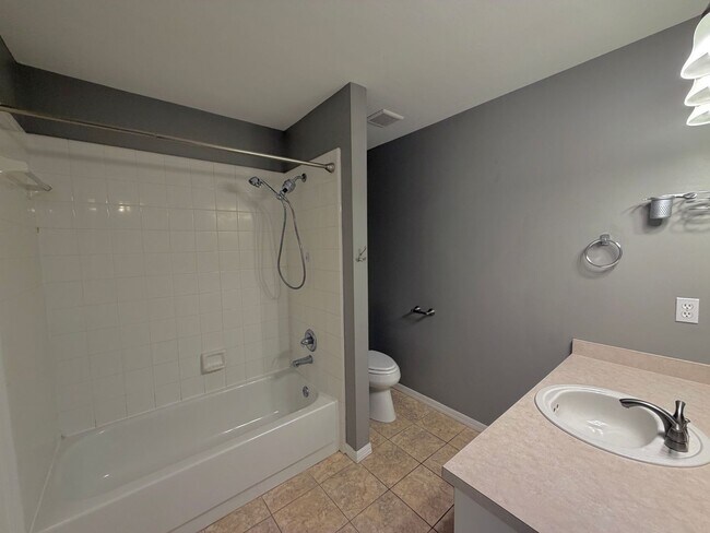 Building Photo - 3946 NW 59th Ave