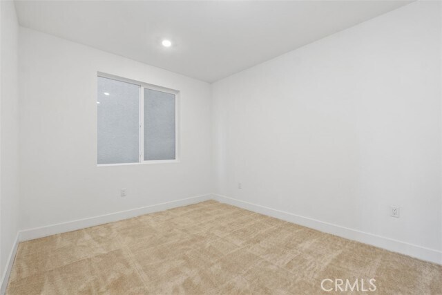 Building Photo - 125 Seep