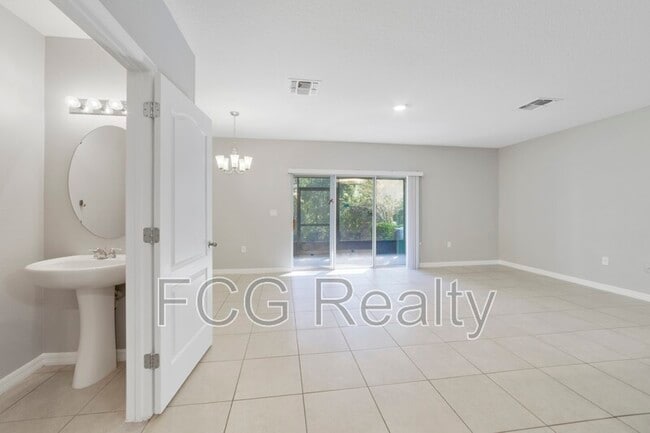 Building Photo - 443 Arbor Lakes Dr