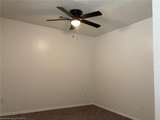 Building Photo - 2020 Palomino Dr