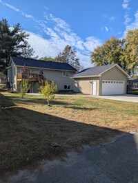 Building Photo - 1010 7th Ave N