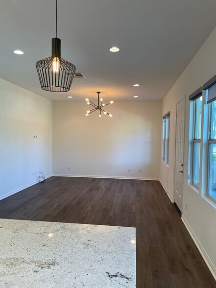 Building Photo - 58 Promesa Ave