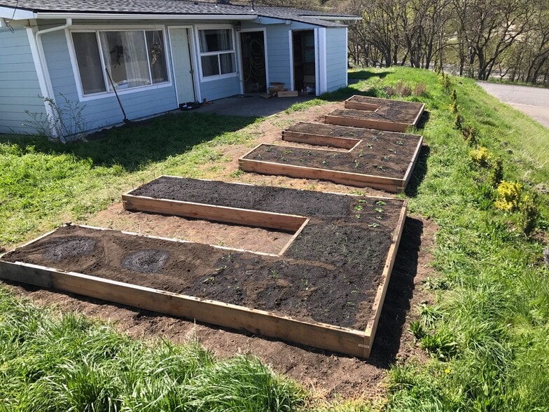 Building Photo - 1608 Montana St