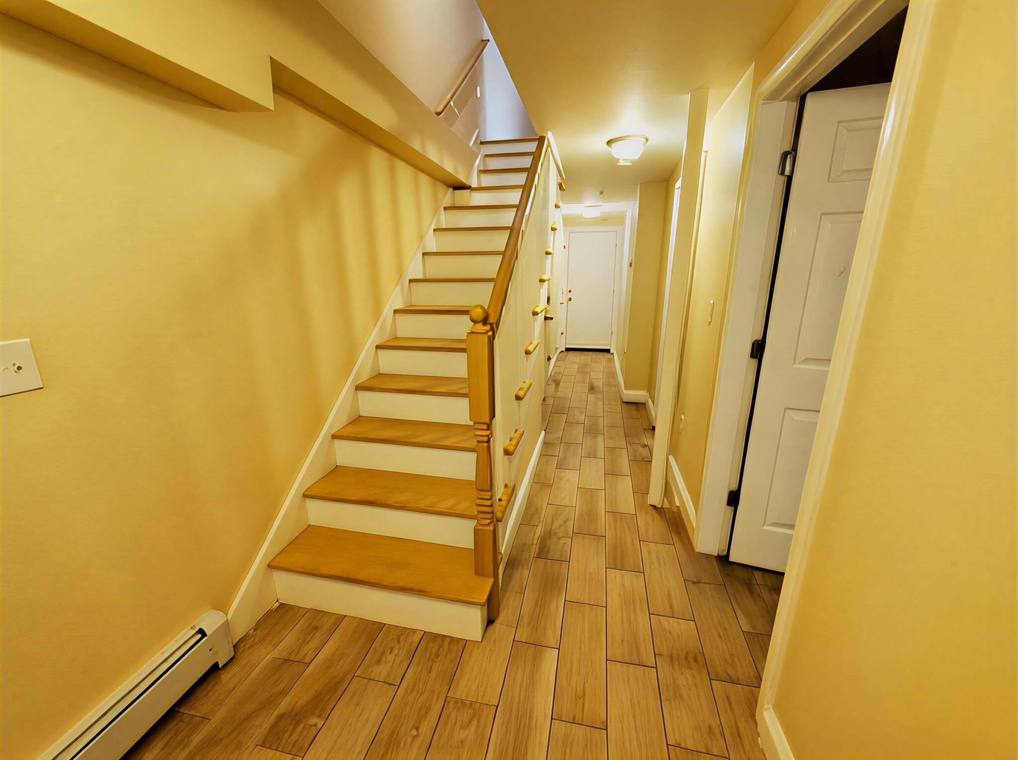 Building Photo - 64 Dehon St