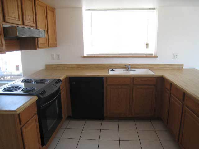 Building Photo - Nice 3 bedroom, 2 bath home in great Chand...