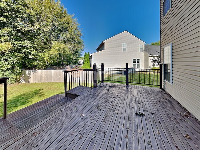 Building Photo - 6031 Delfair Ln