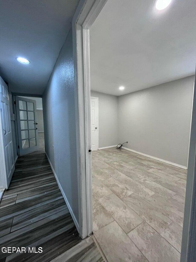Building Photo - 10216 Celedon Cir
