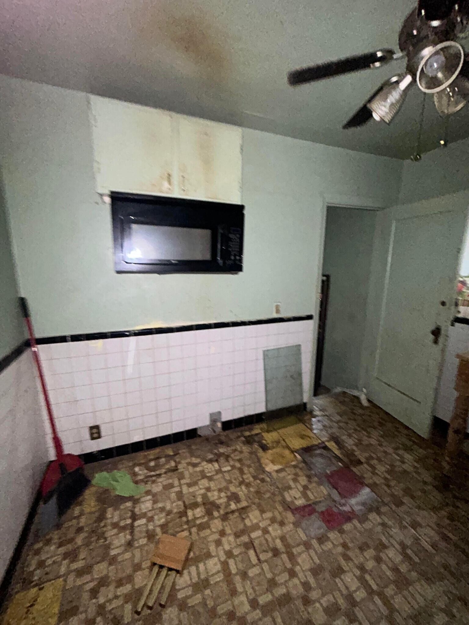 Building Photo - 5851 Ferris Ave