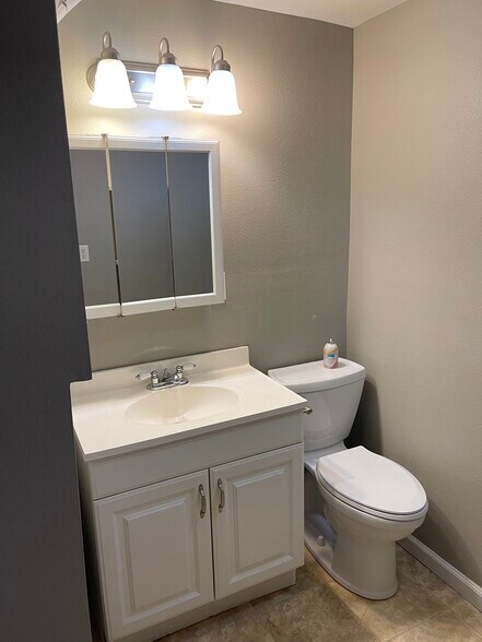 Bathroom - 332 W 5th St