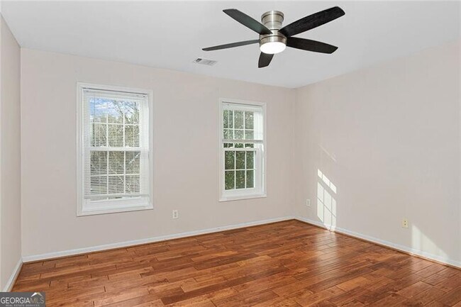 Building Photo - 560 Kimball Crest Ct