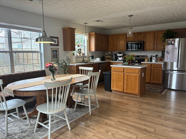 Building Photo - 9027 Tarrington Ln