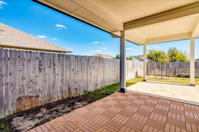 Building Photo - Amazing home ready to move in!