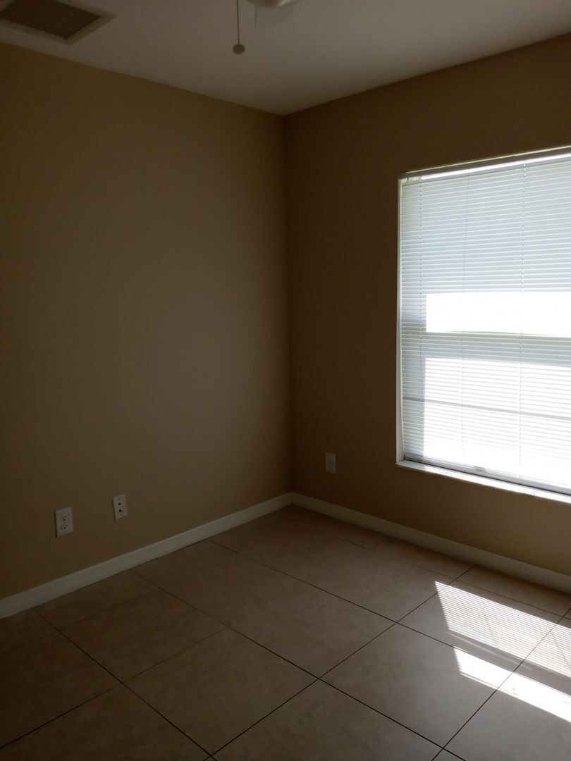 Building Photo - Coming Soon - $500 off Move in Summer Special