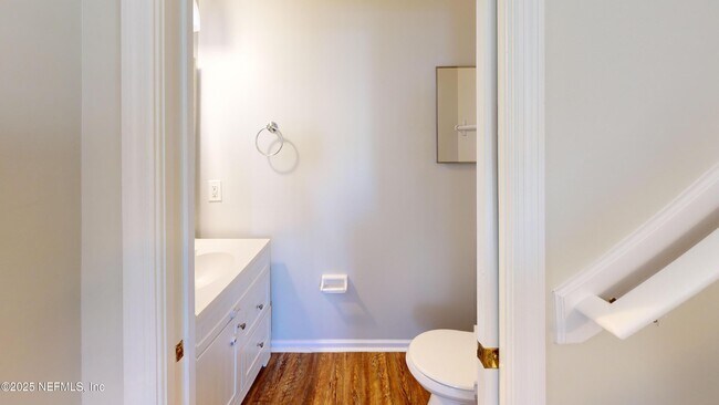 Building Photo - 448 Sherwood Oaks Dr