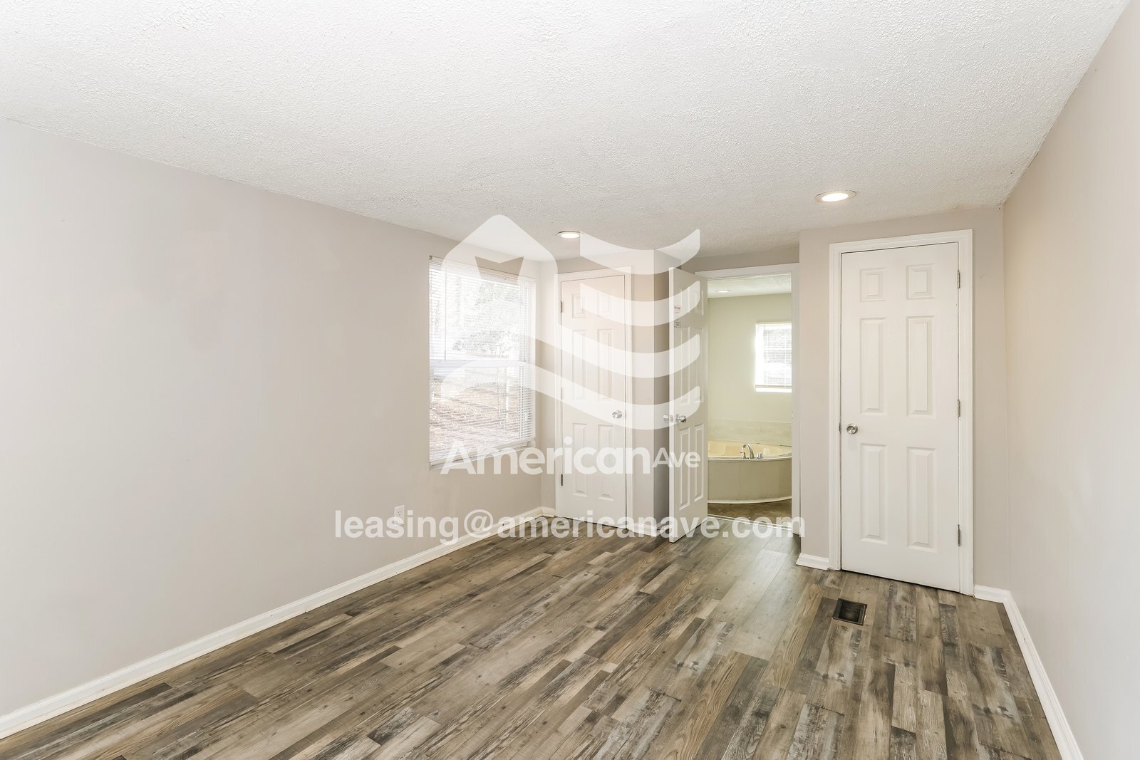 Building Photo - 632 Seymour Dr