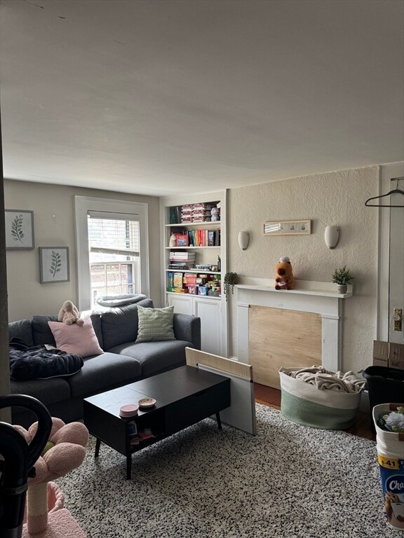 Building Photo - 44 Melrose St