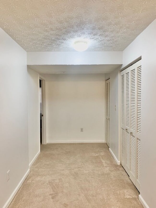 Building Photo - 3207 Water Lily Ct