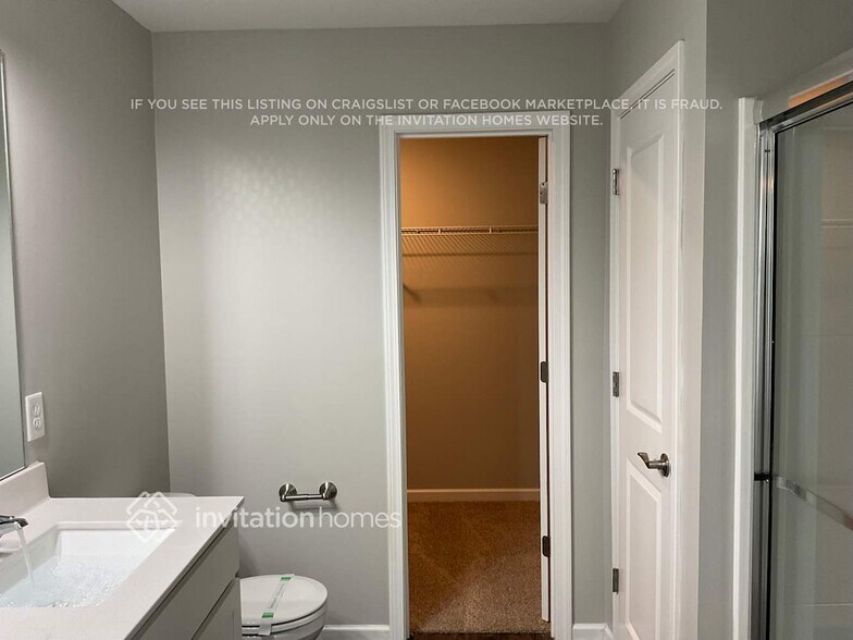 Building Photo - 1047 Lonergan Cir