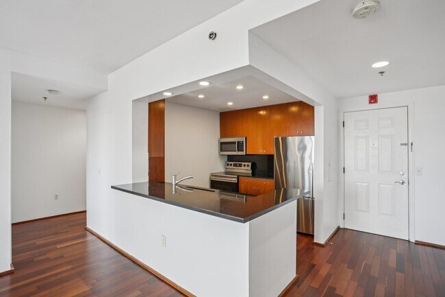 Building Photo - 3110 City Pl