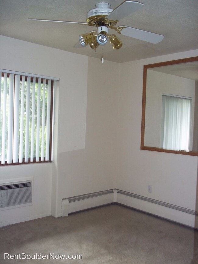 Building Photo - 505-555 Harvard Ln