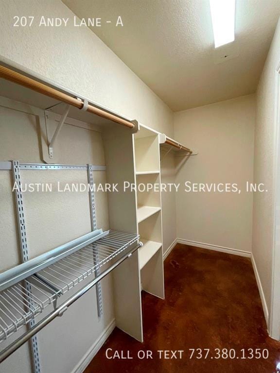 Building Photo - 207 Andy Ln