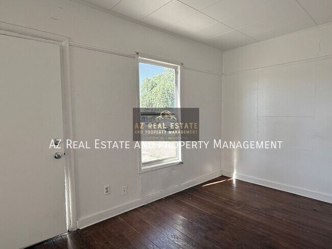 Building Photo - 3809 N 9th Pl