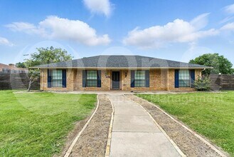 Building Photo - 1512 Wood Creek Dr
