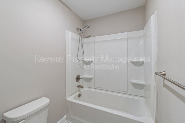 Building Photo - 301 Sumac Trail