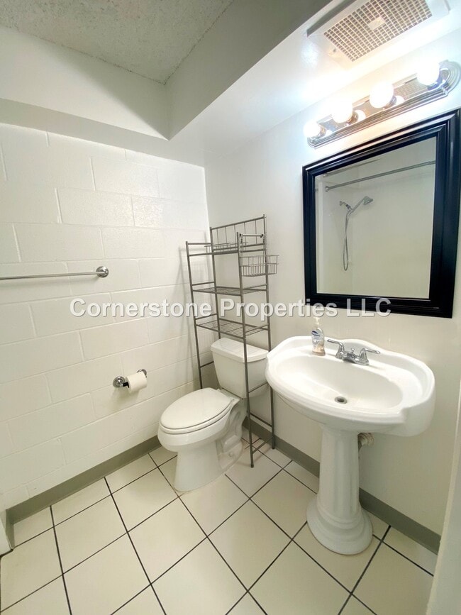 Building Photo - 329 California Ave