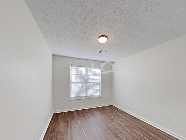 Building Photo - 360 Telford Dr